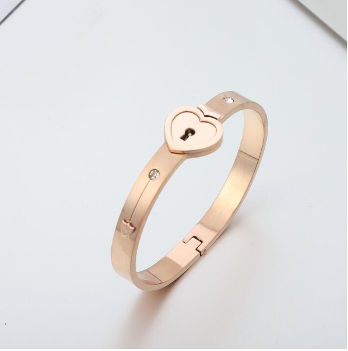 Bracelet Key Modern Style For Beautiful Female