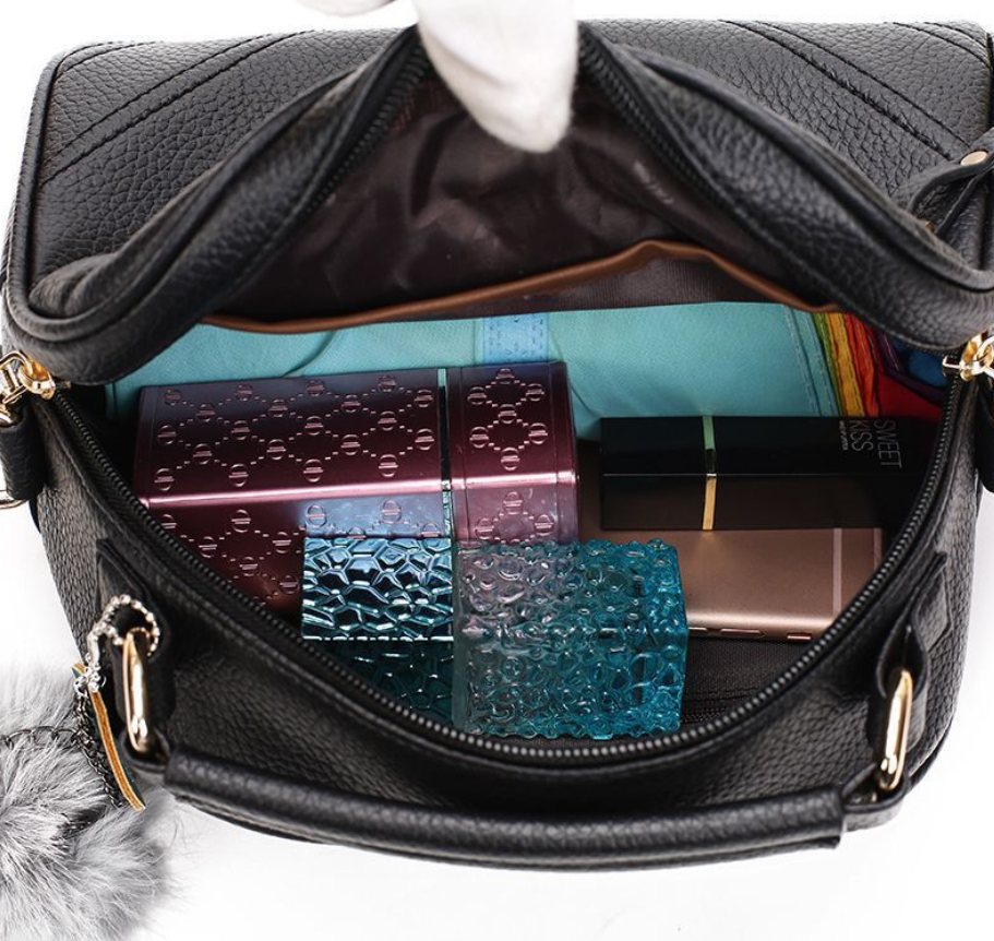 Hair ball, shoulder bag