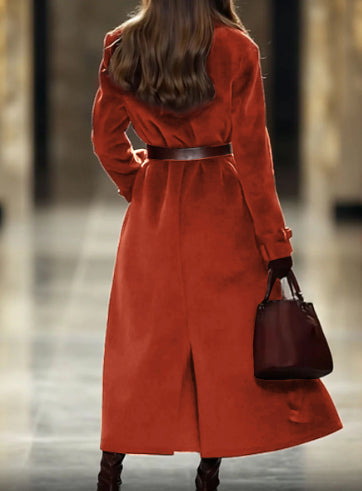 Solid-color fall/winter outerwear inspired by European and American style.